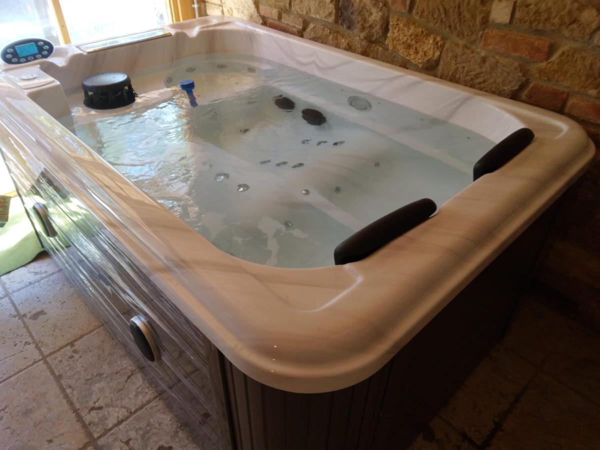 Agriturismo Podere Biancospino Piscina Privata Chianciano Terme Exteriér fotografie